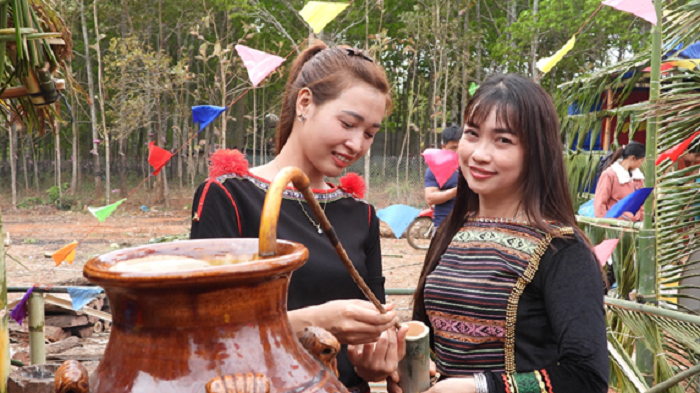 Hoi trai ky ni em 15 nam xa Ea Tir 4